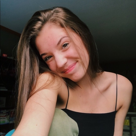 Meet your Posher, Sofia - Picture 1 of 1